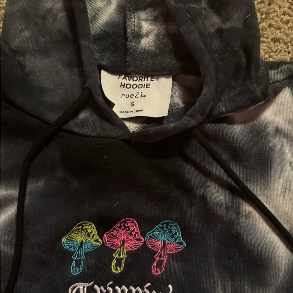 rue21 crop top hoodie. Small. Black and white tie dye.